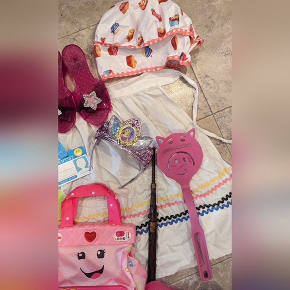 Dress Up/Pretend Play Lot - Picture 2 of 4